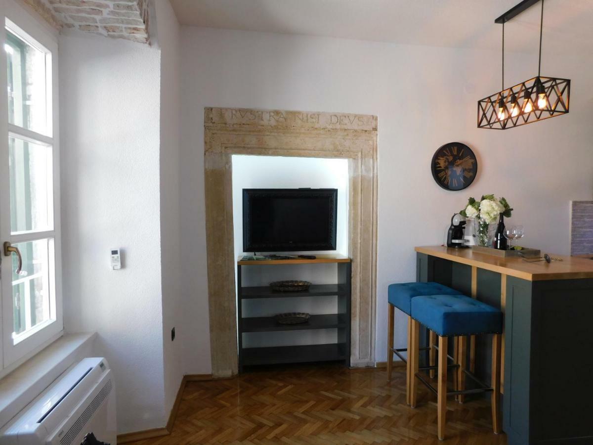 P.S. Cattaro Apartments Bagian luar foto