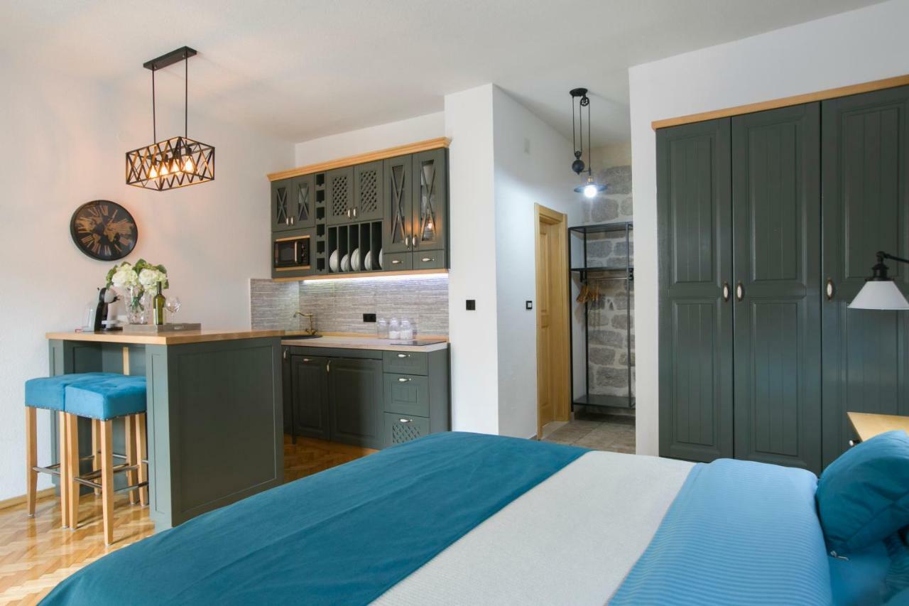 P.S. Cattaro Apartments Bagian luar foto