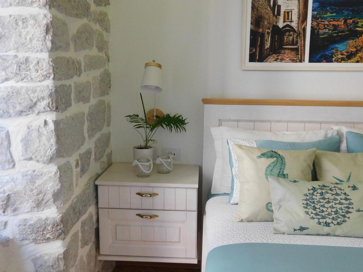P.S. Cattaro Apartments Bagian luar foto
