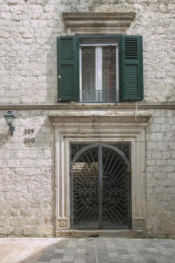 P.S. Cattaro Apartments Bagian luar foto