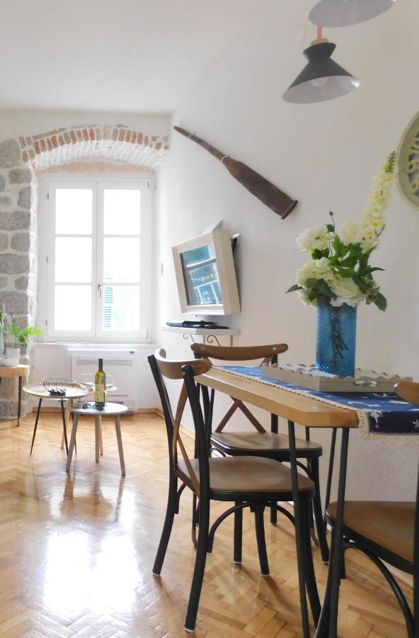 P.S. Cattaro Apartments Bagian luar foto